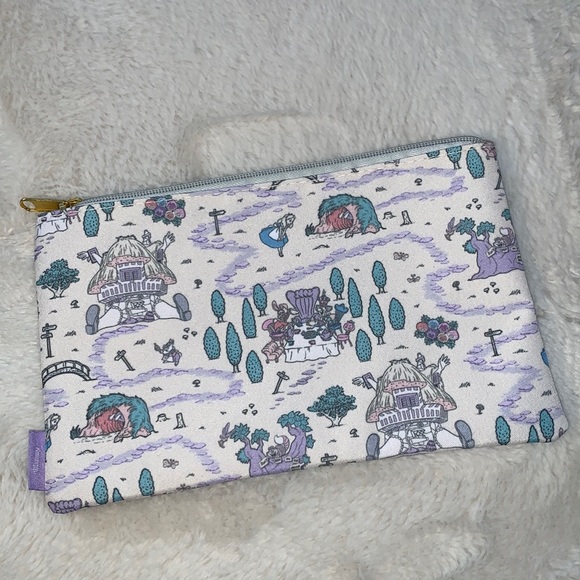 Disney Alice in wonderland zip small cosmetic case - Picture 1 of 4